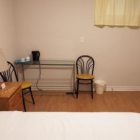 Ferienwohnung Cozy Private Rm Heart Of North York Free Parking Full Kitchen Close To Downtown Toronto Exterior foto