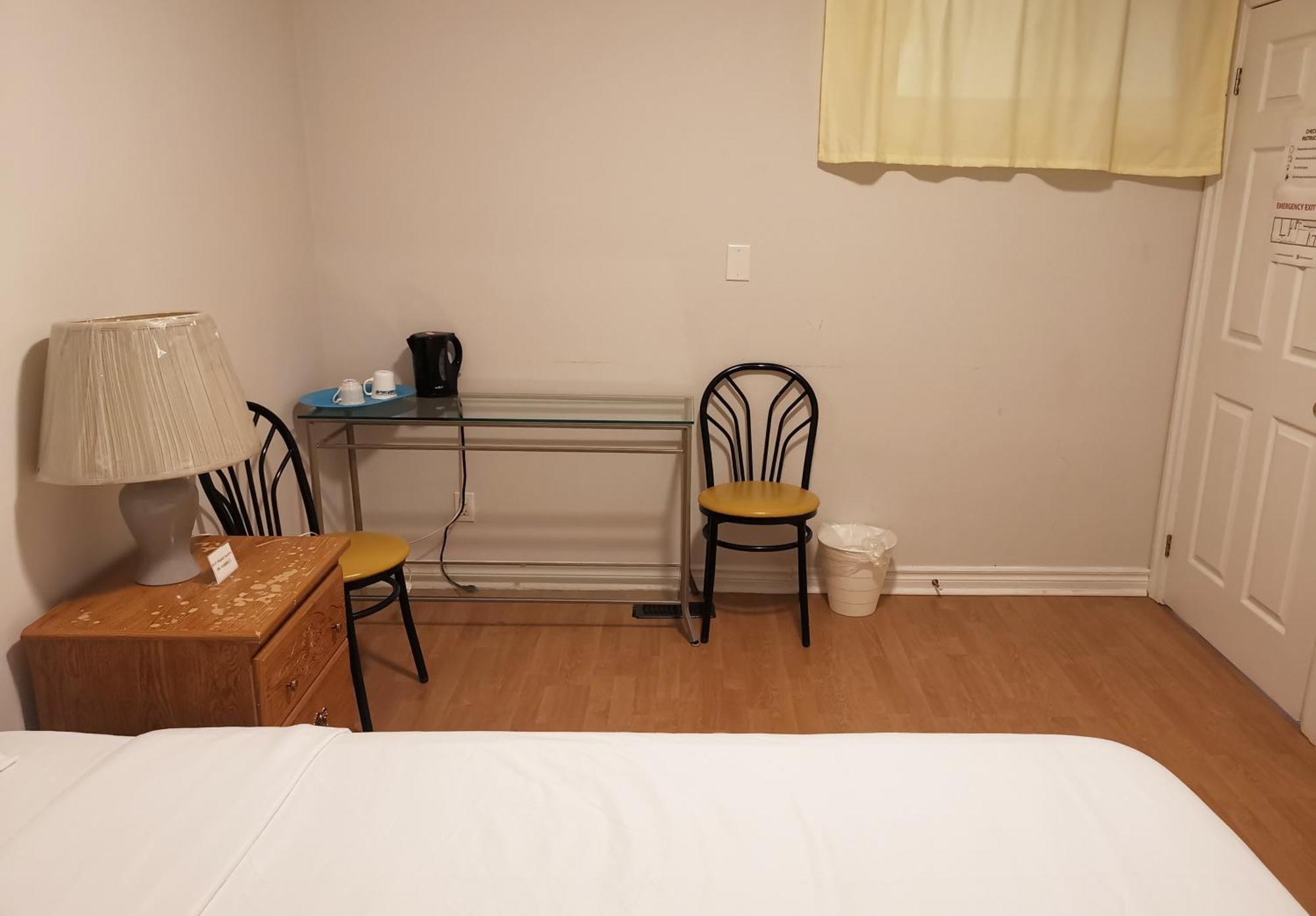 Ferienwohnung Cozy Private Rm Heart Of North York Free Parking Full Kitchen Close To Downtown Toronto Exterior foto